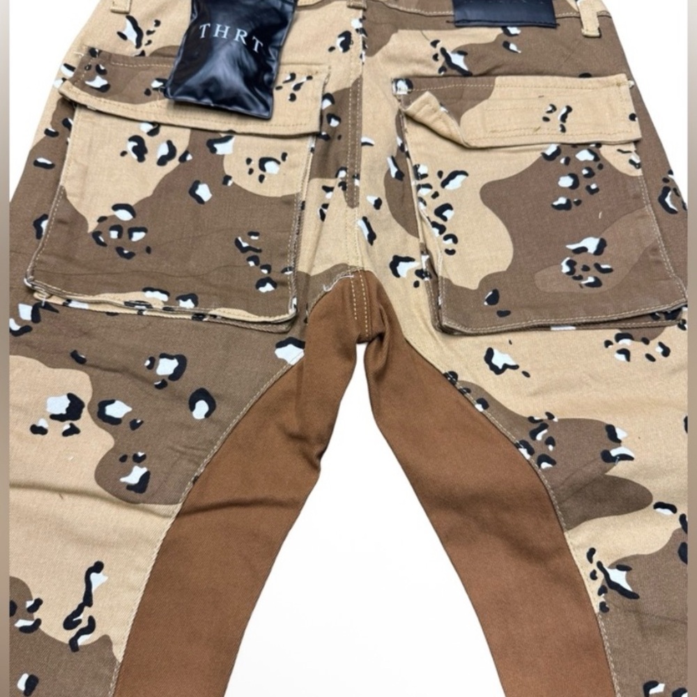 THRT Camouflage Patchwork Flare Denim Pants Sz 27x32 NWT Rare Pocket + Pouch - Picture 3 of 6